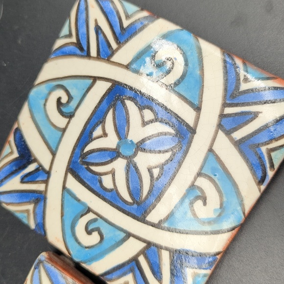 Hand painted terra Cotta set of two Moroccan tile coasters - Picture 3 of 8